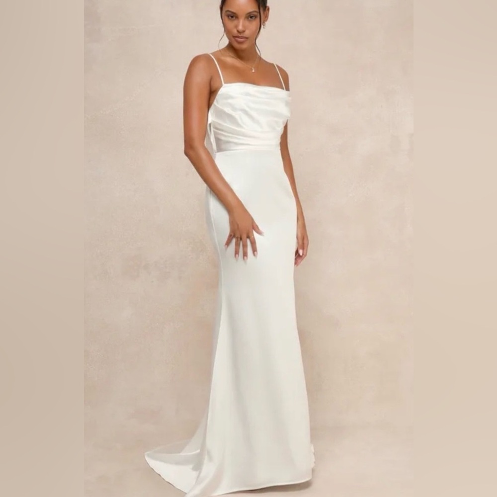 Lulus Women’s Satin Backless Gown in Bridal White Sz S - Picture 2 of 13